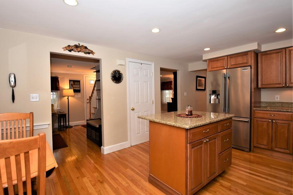 91 Stone Road Waltham, MA 02453 - Photo 5 of 23 Gallery Image 5