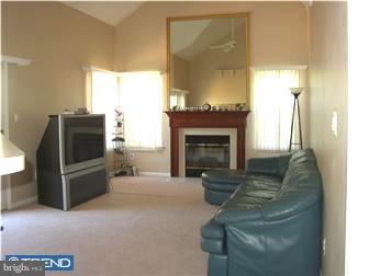 41 Rockingham Drive Marlton, NJ 08053 - Photo 5 of 12 Family Room