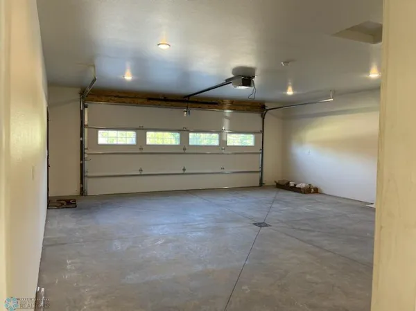 $583,690 | 1204 Lincoln Street, Lisbon, ND 58054