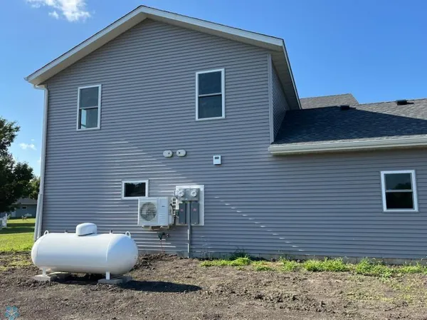 $583,690 | 1204 Lincoln Street, Lisbon, ND 58054