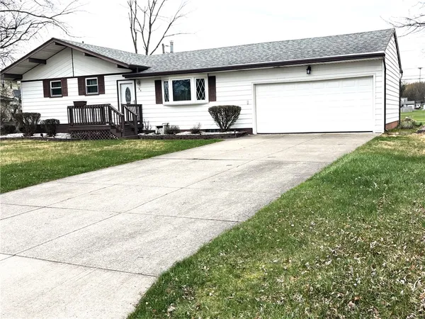 $219,900 | 55 Galway Drive, Henrietta, NY 14623