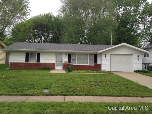 219 Dickinson Road Springfield, IL 62704 - Photo 1 of 6