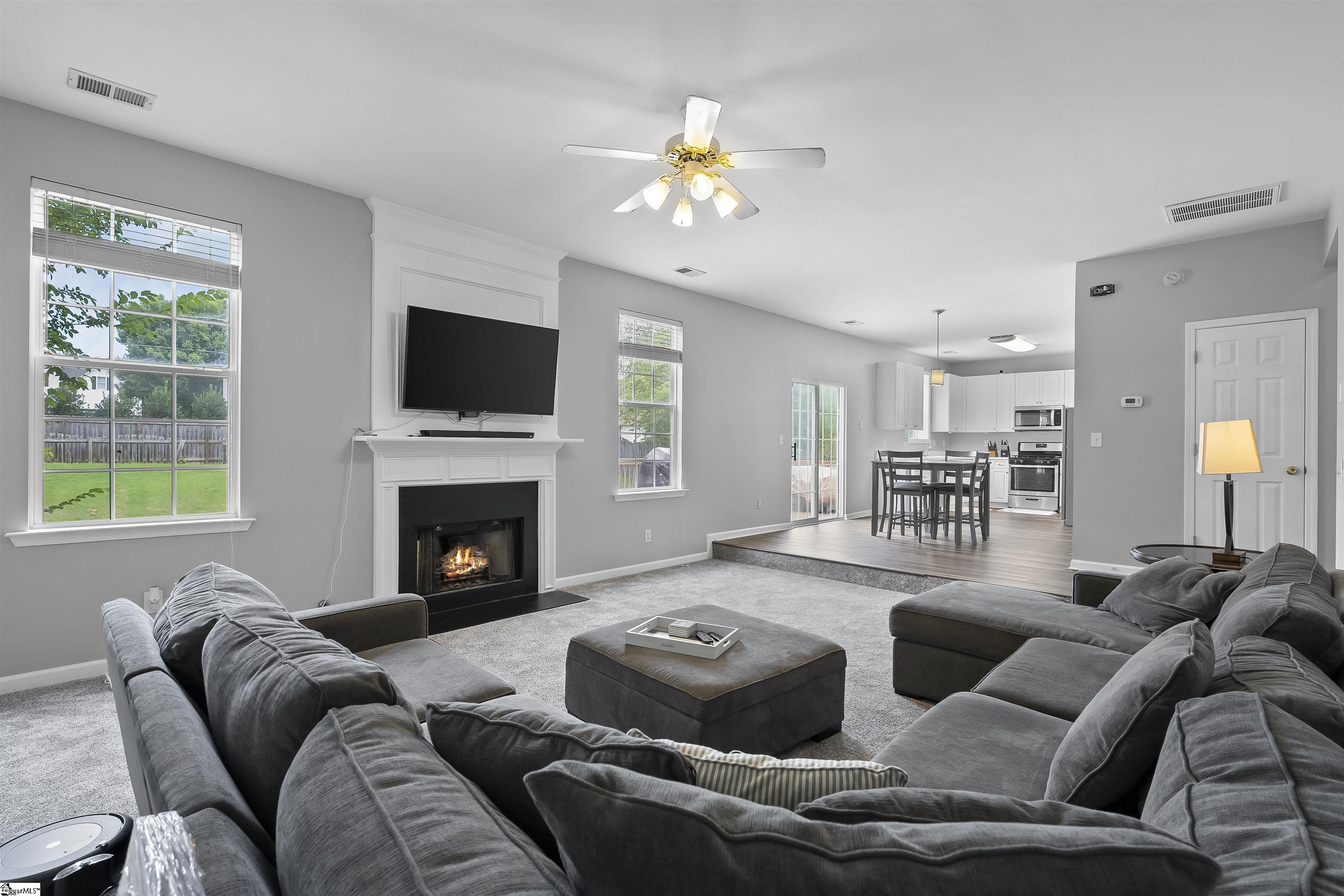 108 Summer Hill Road Simpsonville, SC 29681 - Photo 6 of 33 Gallery Image 6