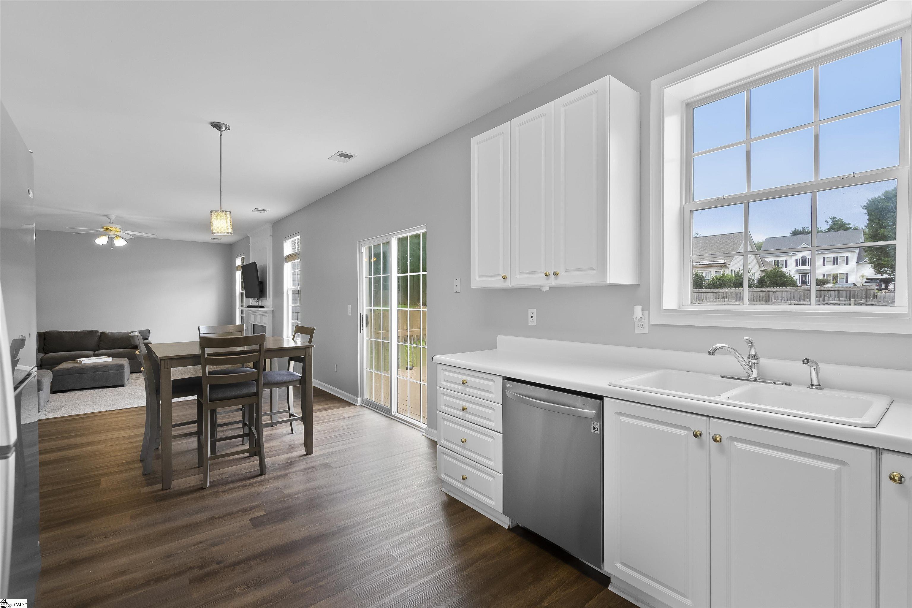 108 Summer Hill Road Simpsonville, SC 29681 - Photo 10 of 33 Gallery Image 10