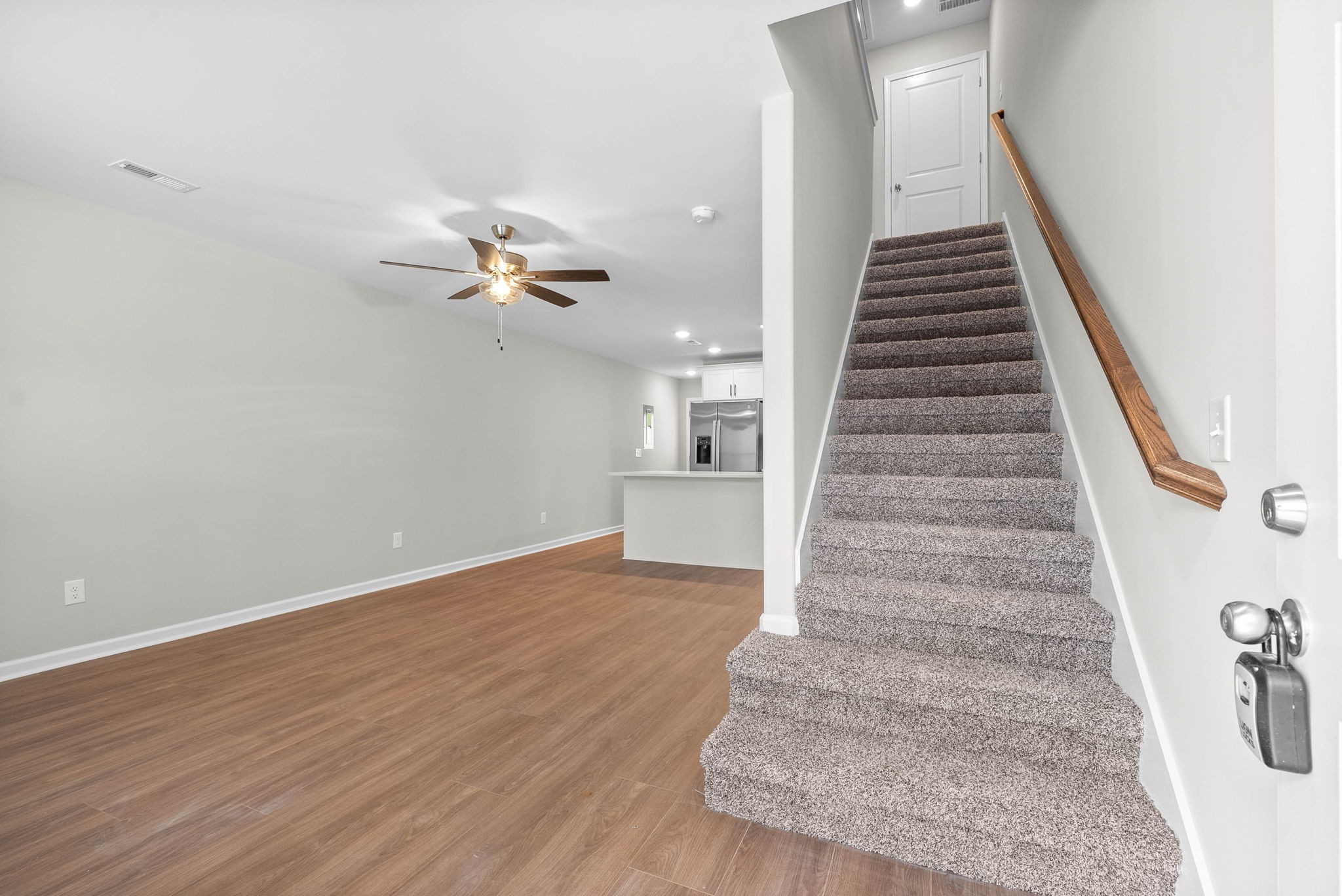 905 Center Road, Unit A Clarksville, TN 37042 - Photo 3 of 28