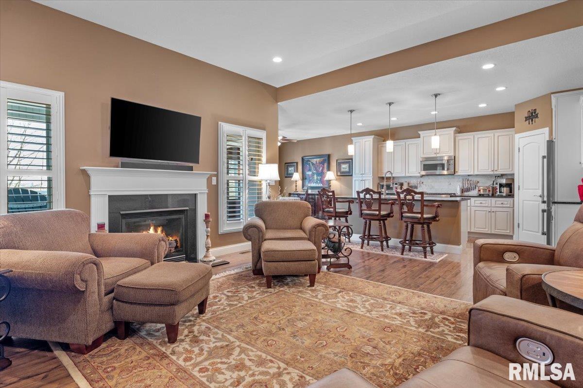 5532 Legacy Lane Springfield, IL 62711 - Photo 6 of 49 Gallery Image 6