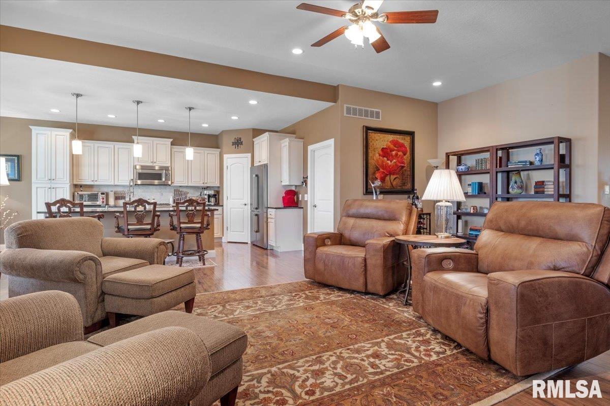 5532 Legacy Lane Springfield, IL 62711 - Photo 7 of 49 Gallery Image 7
