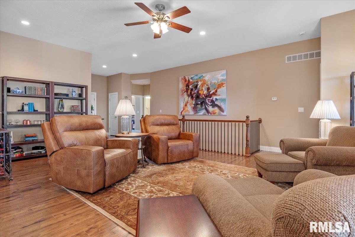 5532 Legacy Lane Springfield, IL 62711 - Photo 8 of 49 Gallery Image 8