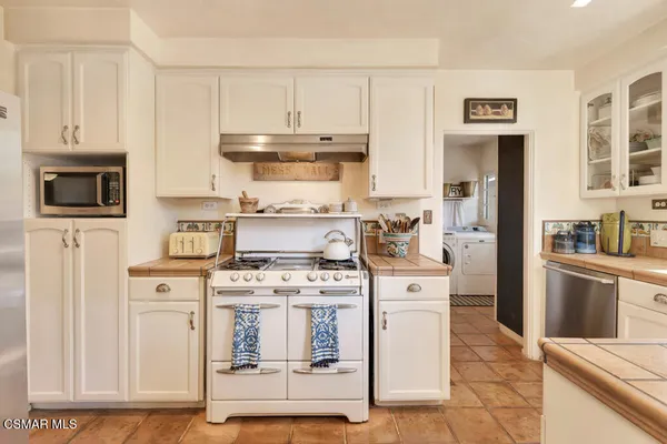 $2,350,000 | 1234 North Everett Street, Glendale, CA 91207