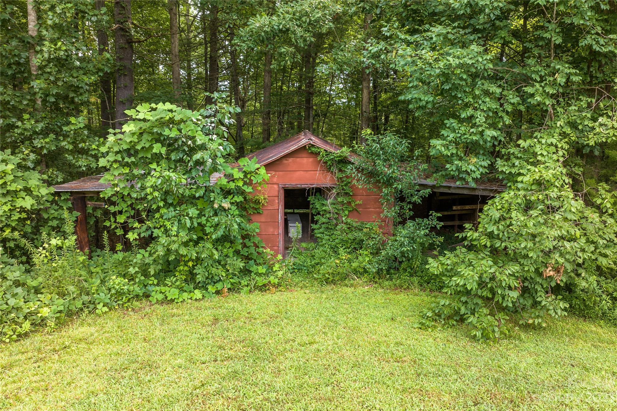 3740 Pax Hill Road Morganton, NC 28655 - Photo 11 of 29 Gallery Image 11