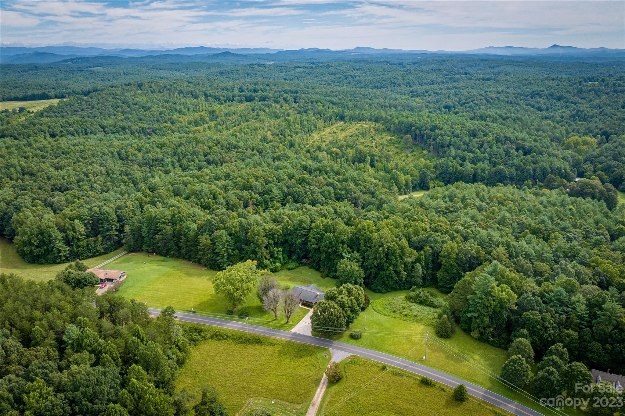 3740 Pax Hill Road Morganton, NC 28655 - Photo 4 of 29 Gallery Image 4