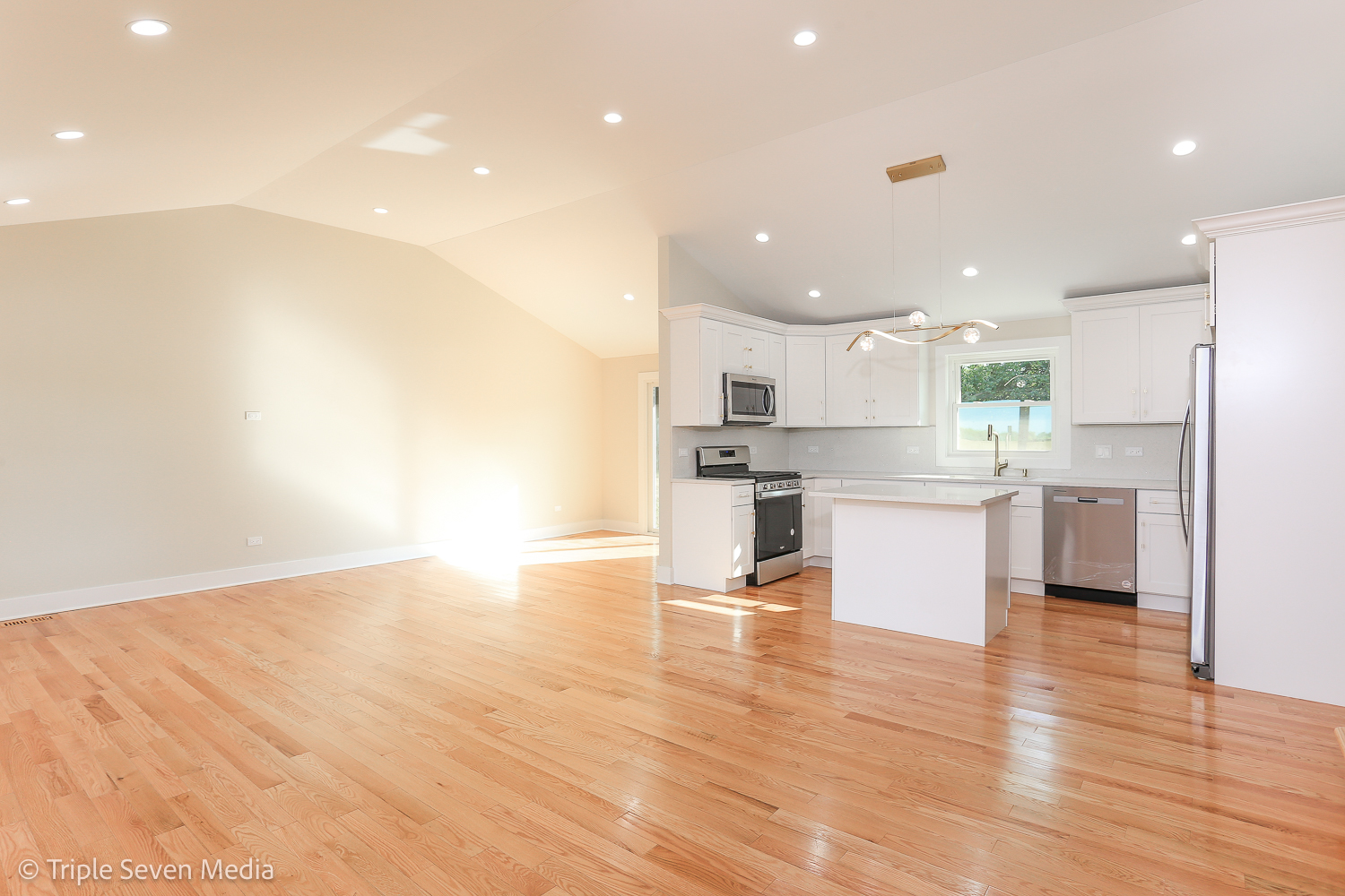 1432 North Cedar Road New Lenox, IL 60451 - Photo 13 of 39 Gallery Image 13