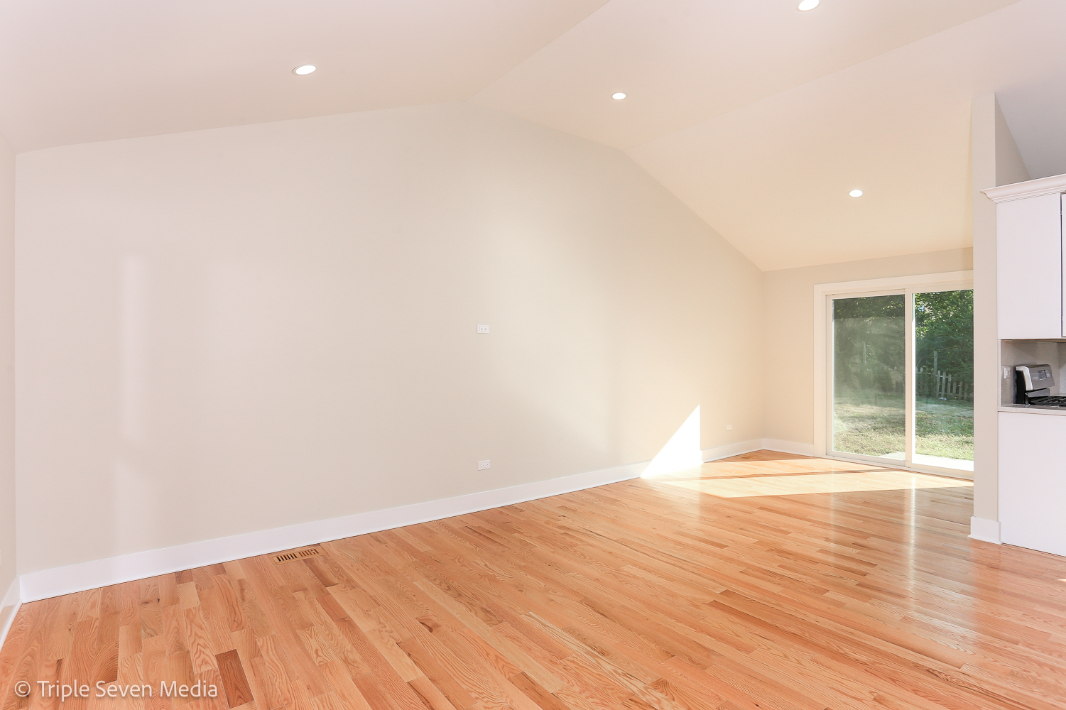 1432 North Cedar Road New Lenox, IL 60451 - Photo 14 of 39 Gallery Image 14