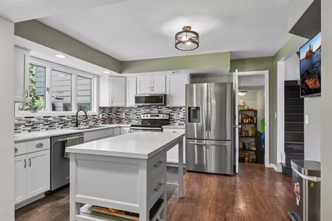$520,000 | 3970 Yorktown Lane North, Plymouth, MN 55441