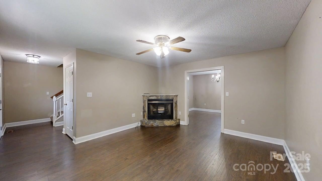 2377 Mintew Circle Lincolnton, NC 28092 - Photo 3 of 20