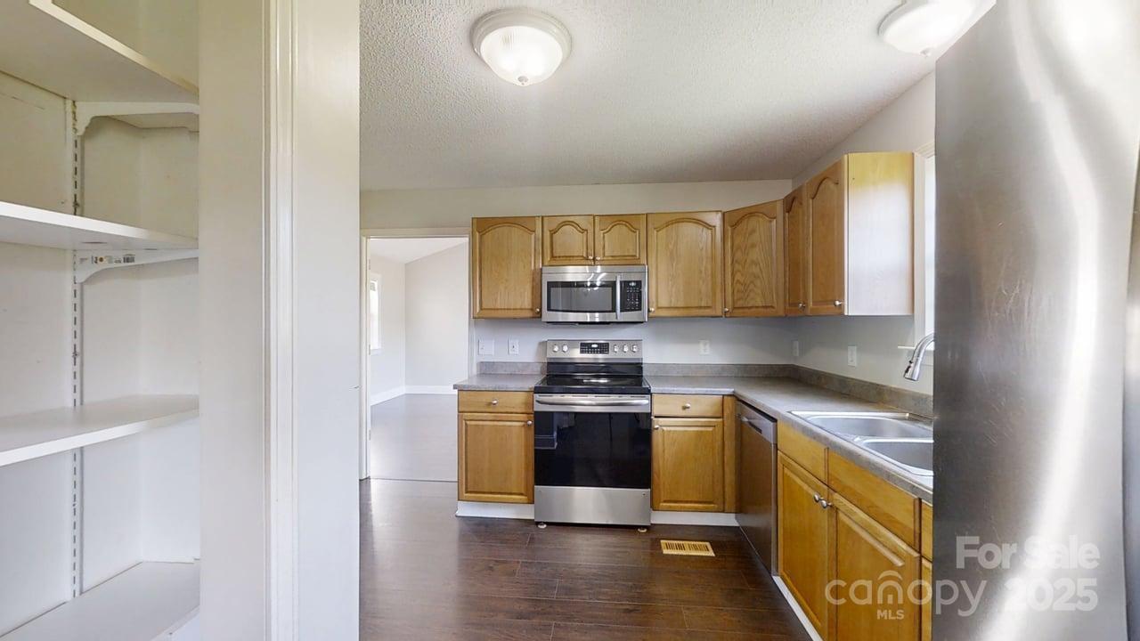 2377 Mintew Circle Lincolnton, NC 28092 - Photo 4 of 20