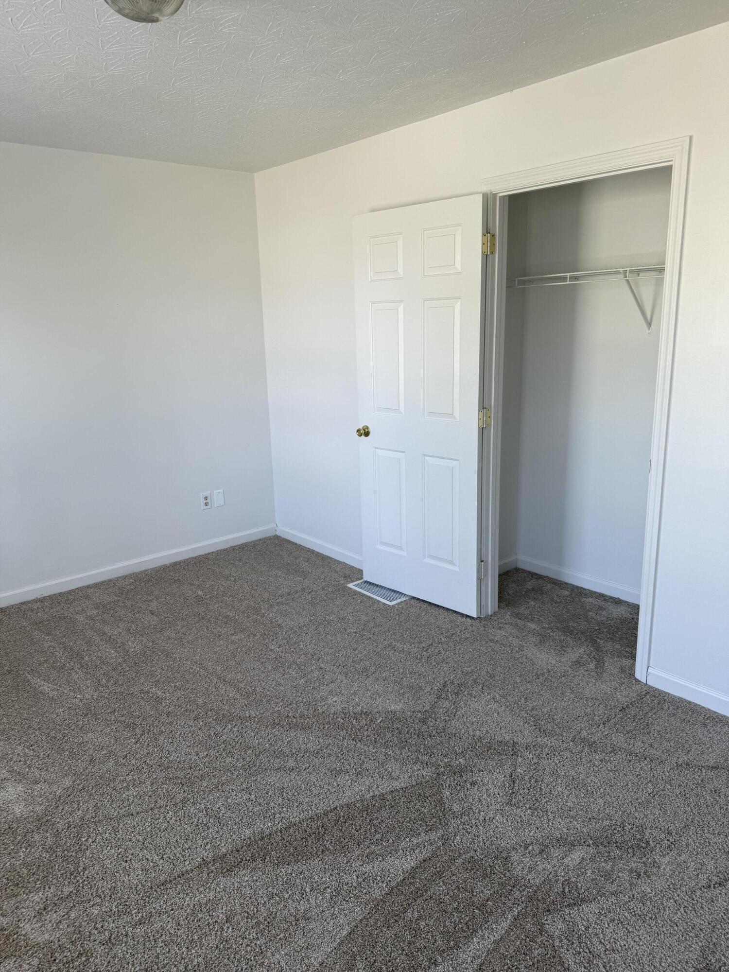 821 Ridgewood Drive, Unit 12 Berea, KY 40403 - Photo 23 of 24 IMG_1346