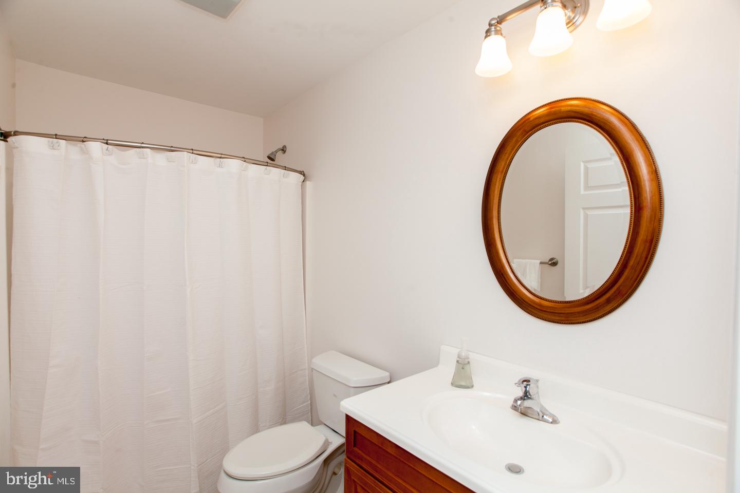 6 Walters Lane Pipersville, PA 18947 - Photo 16 of 33 Main Level Full Bath