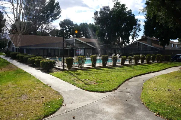 $2,700 | 2061 West Redlands Boulevard, Redlands, CA 92373