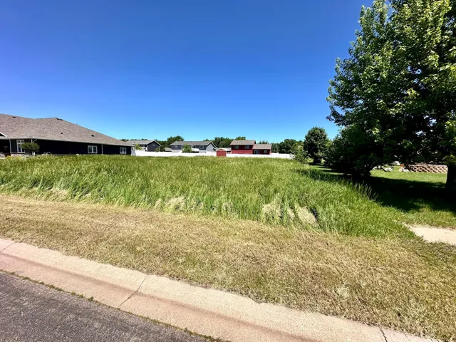 $29,900 | 704 Andrew Street, Marshall, MN 56258