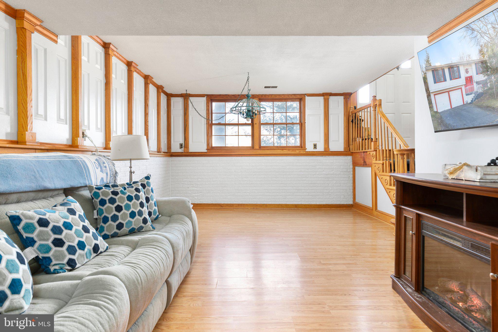 112 North Harrison Road Sterling, VA 20164 - Photo 15 of 26 Great windows for nice light even in the basement