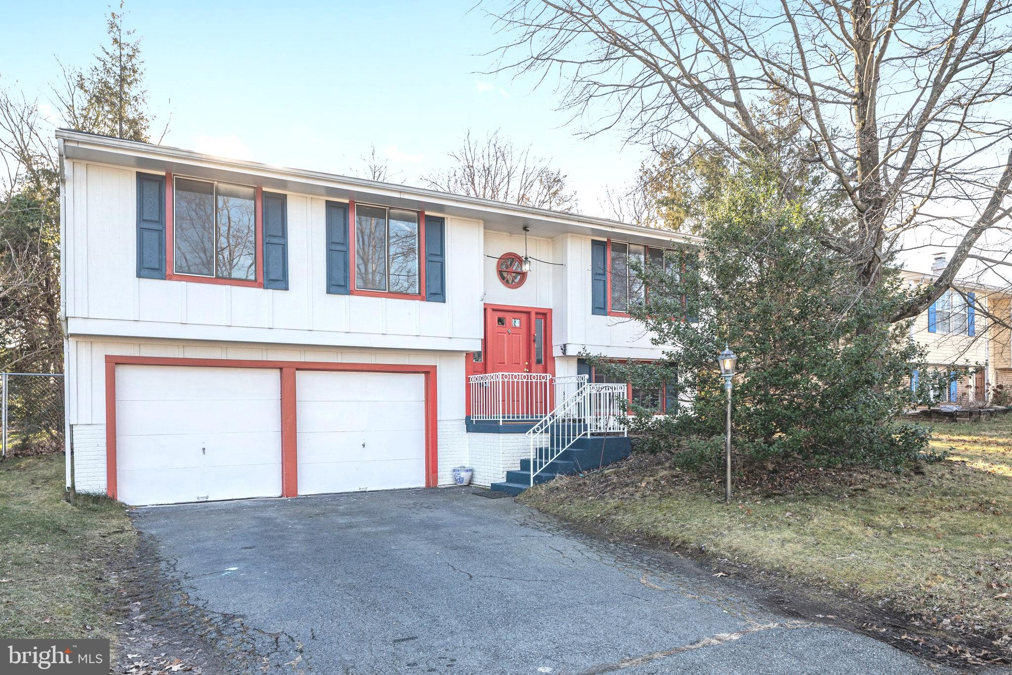 112 North Harrison Road Sterling, VA 20164 - Photo 2 of 26 Welcome Home!