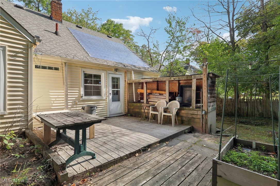 1042 Renfield Road Cleveland Heights, OH 44121 - Photo 34 of 49 View of wooden terrace