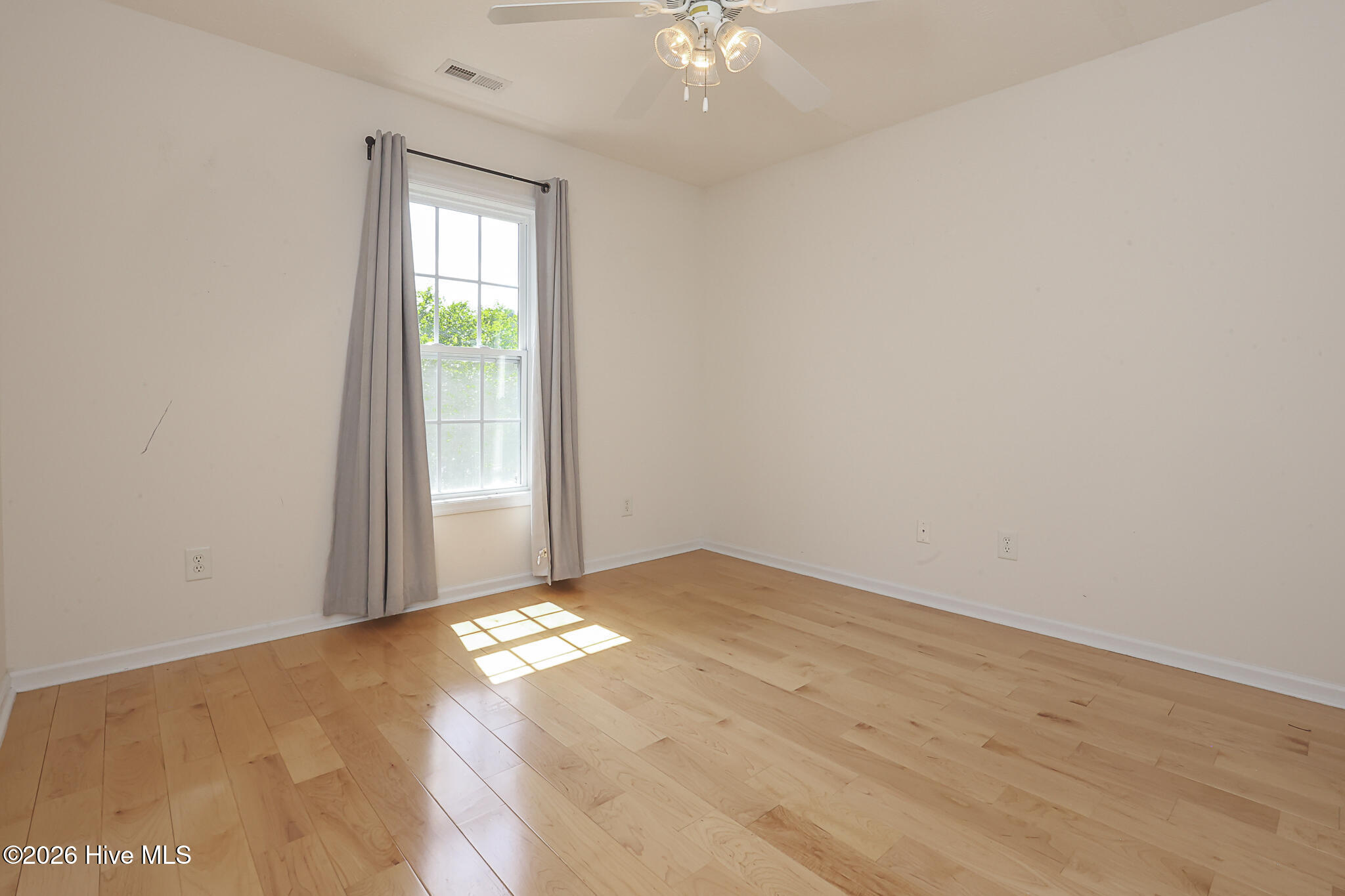 217 Rutherford Way Jacksonville, NC 28540 - Photo 40 of 96 Bedroom 2