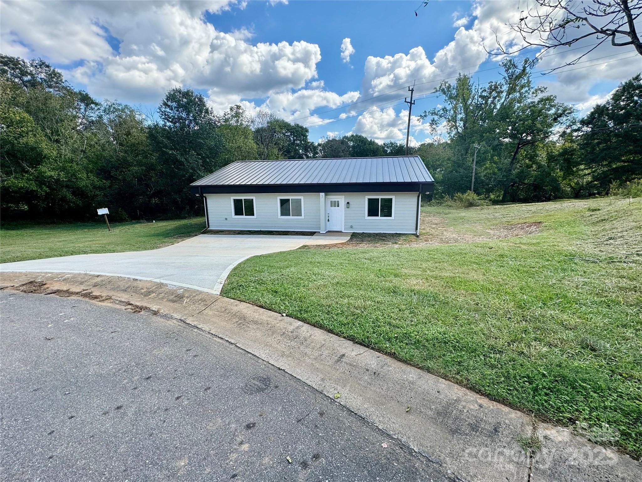 901 Linney Lane Shelby, NC 28152 - Photo 3 of 7