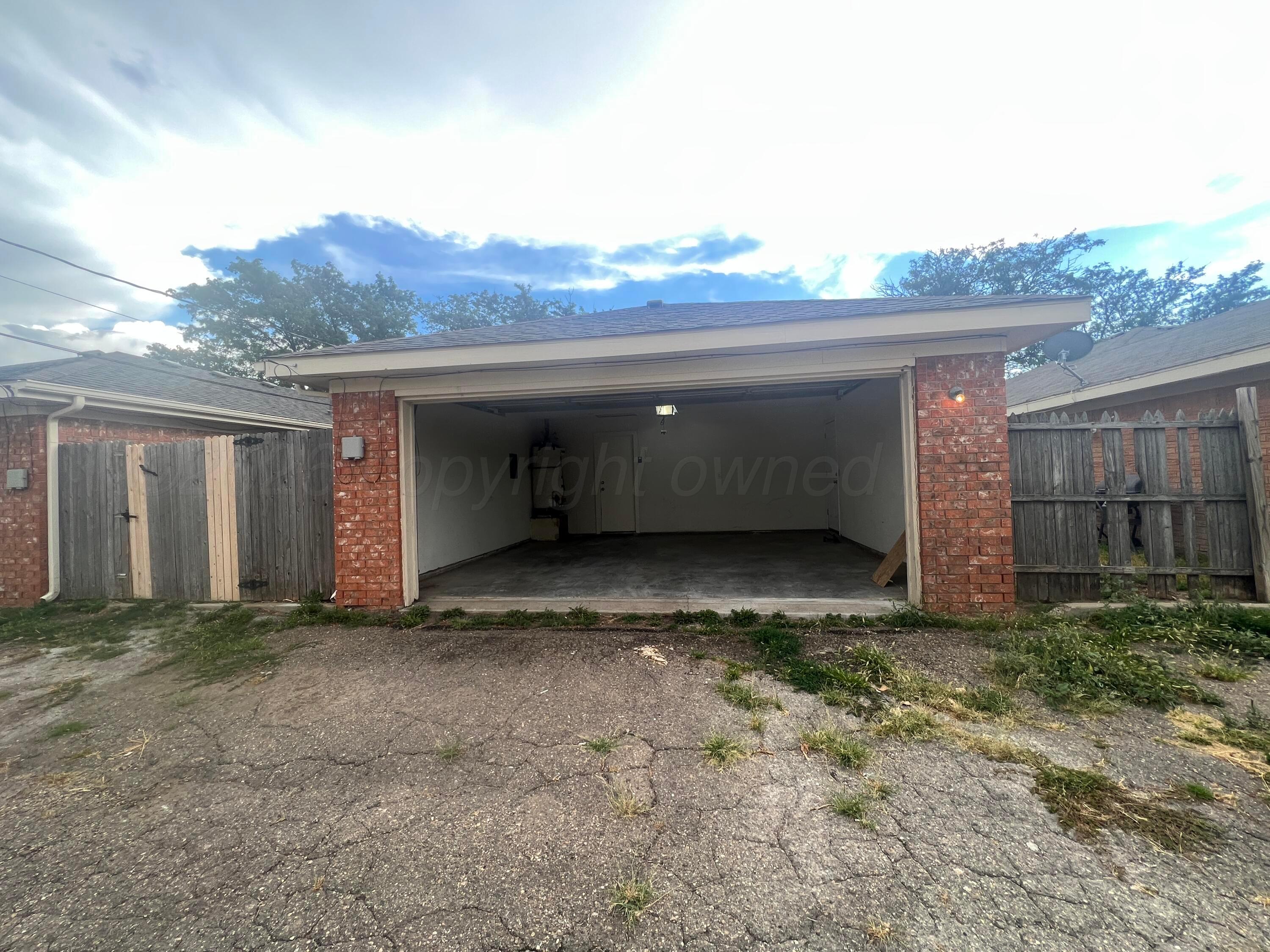 1008 Sugarloaf Drive Amarillo, TX 79110 - Photo 21 of 25 alley