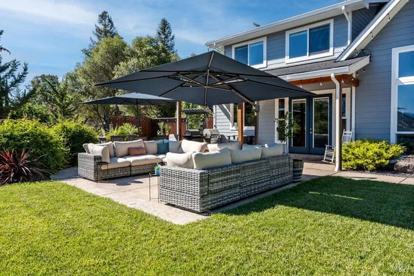 $1,295,000 | 4561 Lake Ridge Road, Ukiah, CA 95482