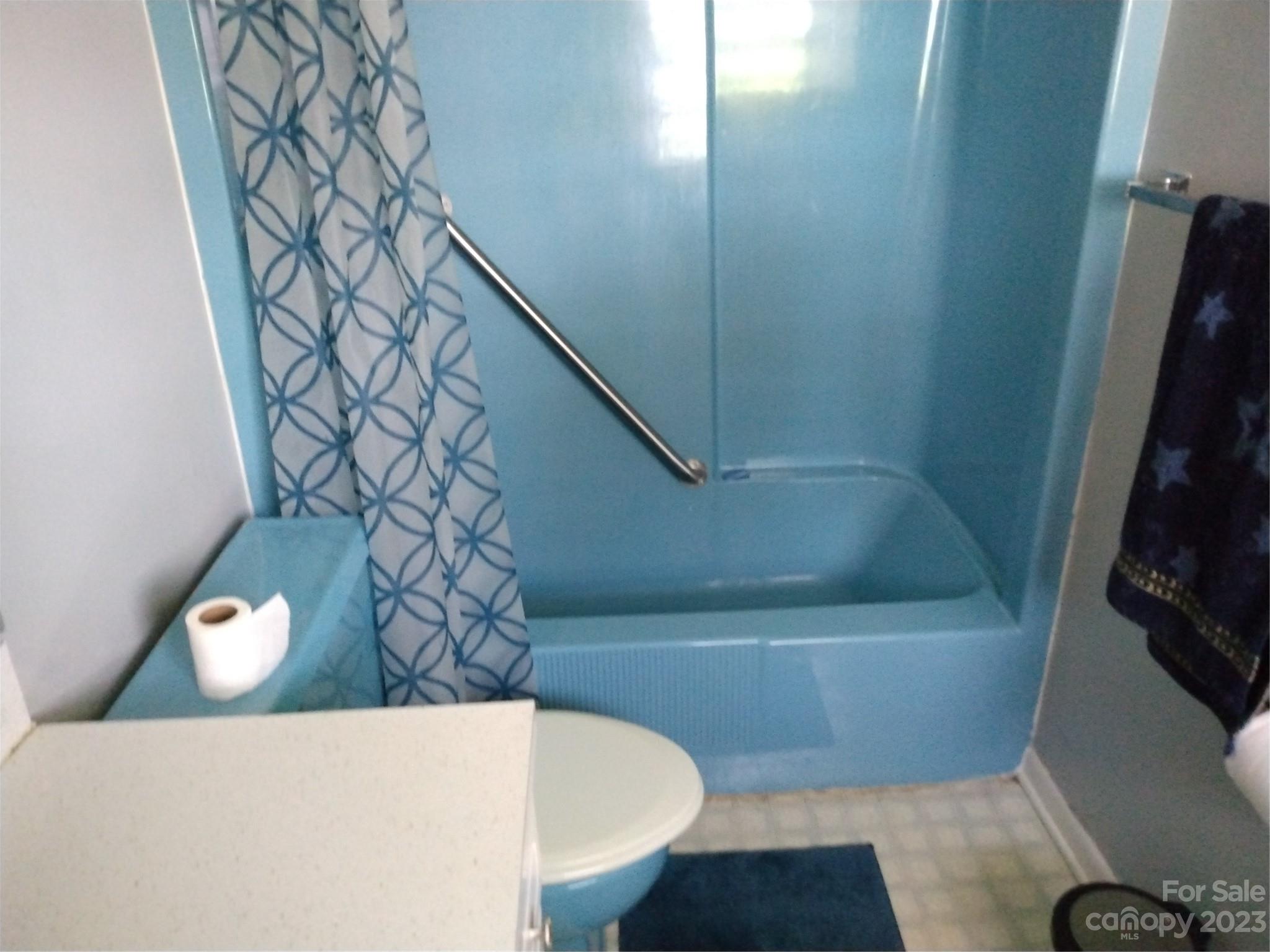 336 Mt Tabor Church Road Union, SC 29379 - Photo 18 of 37 a bathroom with a sink and a tub