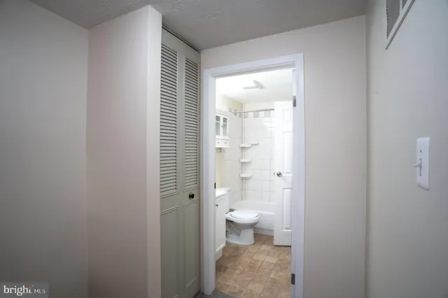a bathroom with a toilet