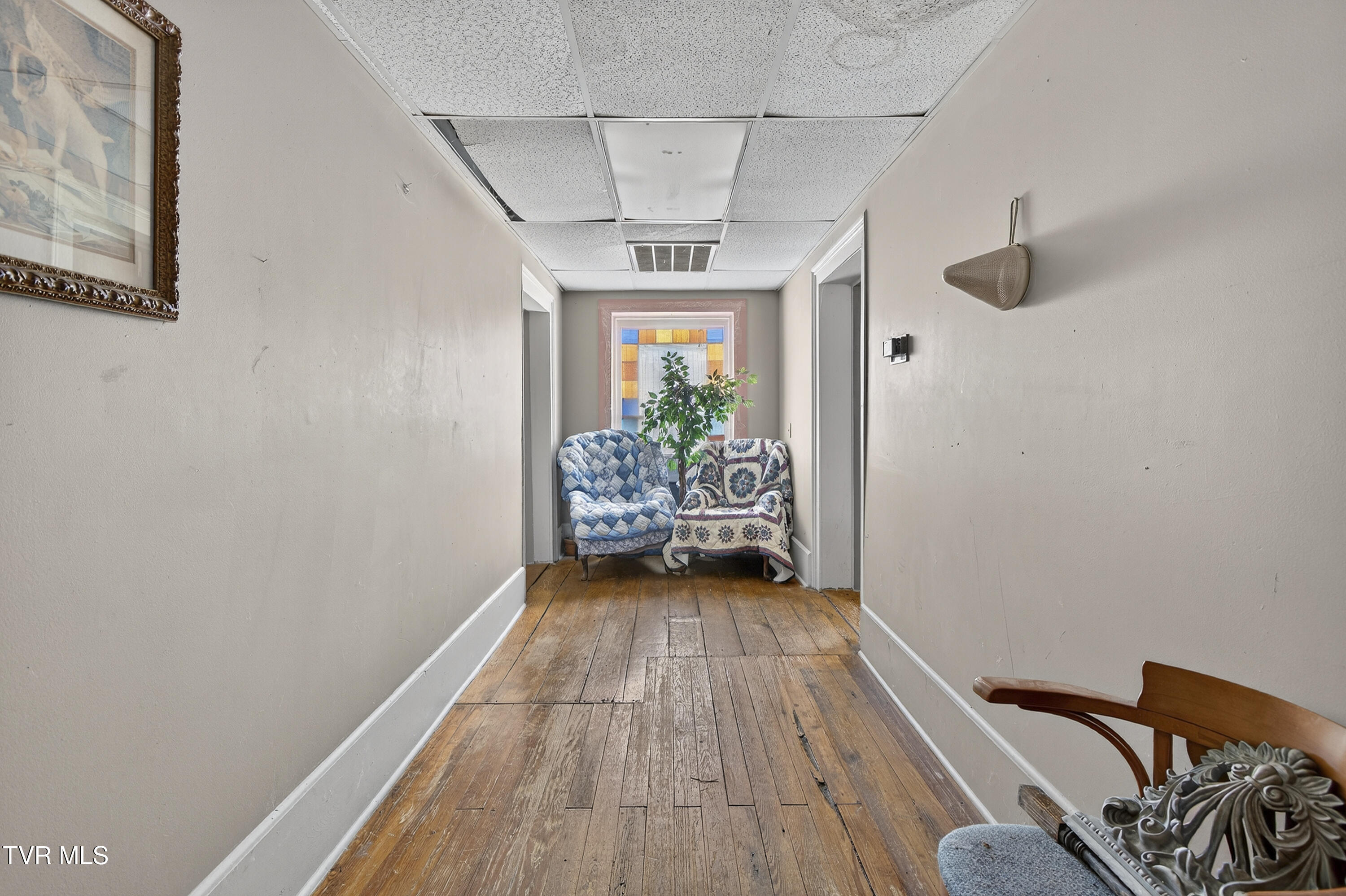 302 Front Street Southwest Abingdon, VA 24210 - Photo 23 of 41 302-Front-St-Abingdon-VA Matt-Smith-Real