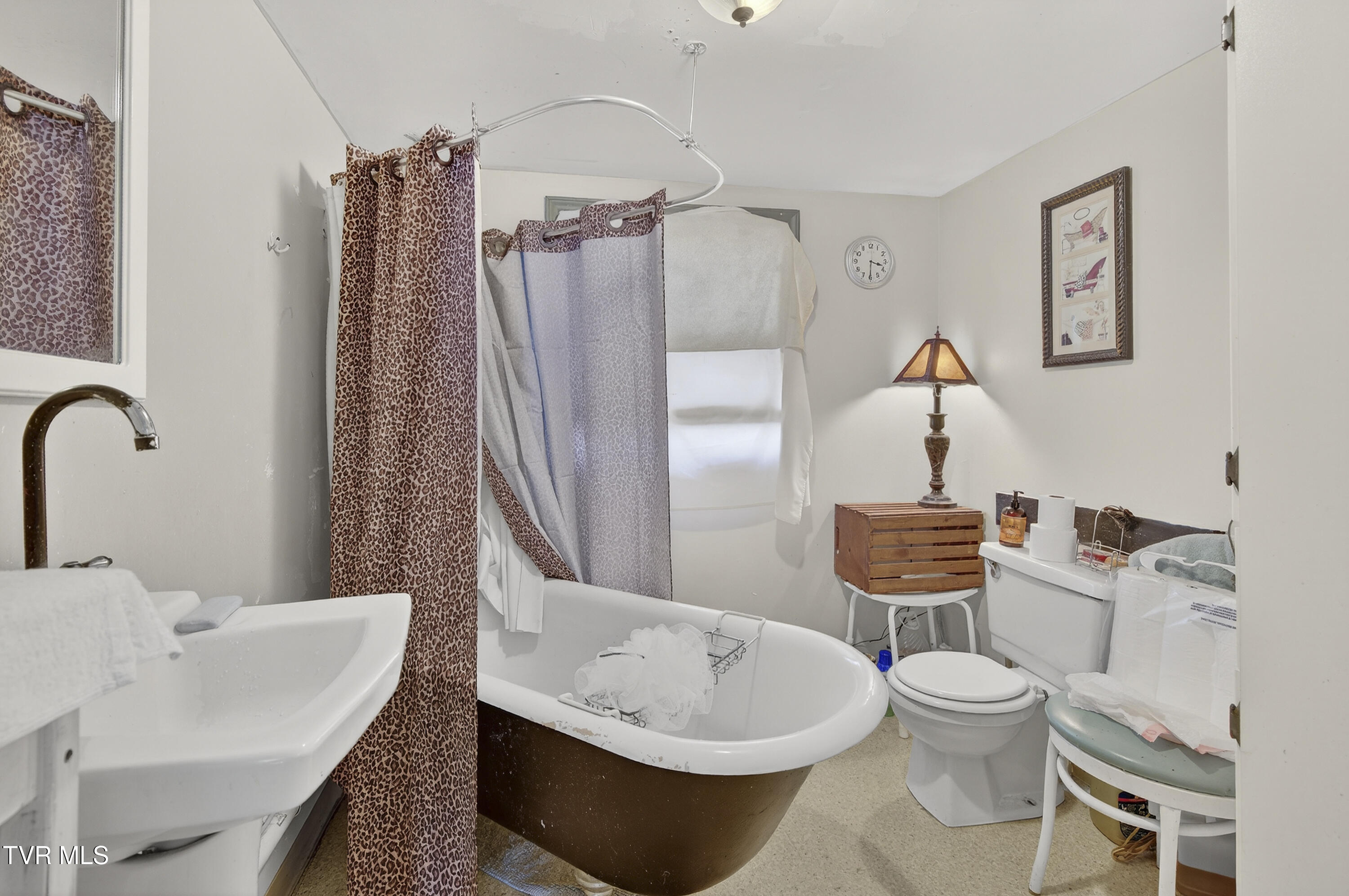 302 Front Street Southwest Abingdon, VA 24210 - Photo 24 of 41 302-Front-St-Abingdon-VA Matt-Smith-Real