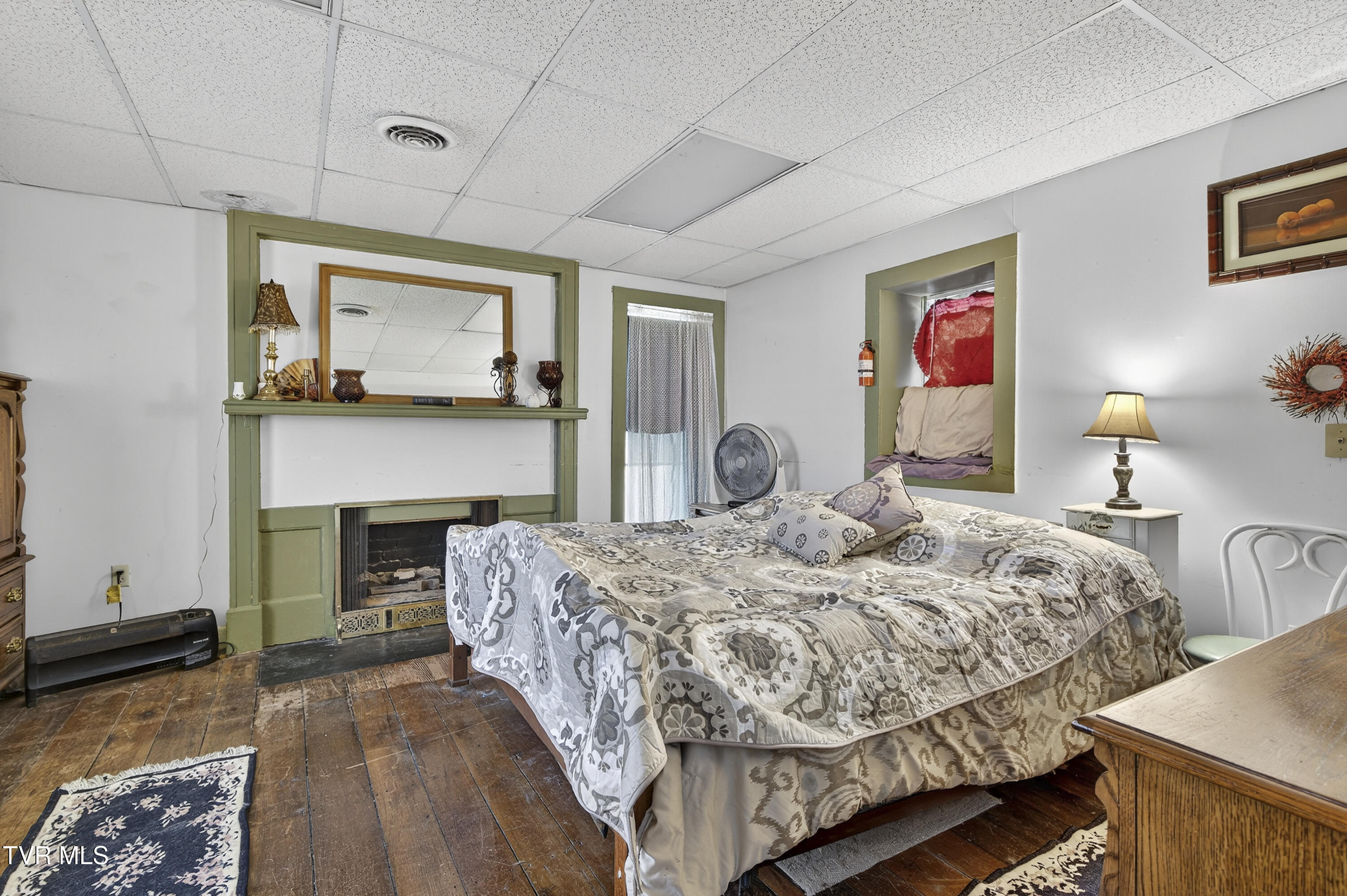 302 Front Street Southwest Abingdon, VA 24210 - Photo 25 of 41 302-Front-St-Abingdon-VA Matt-Smith-Real