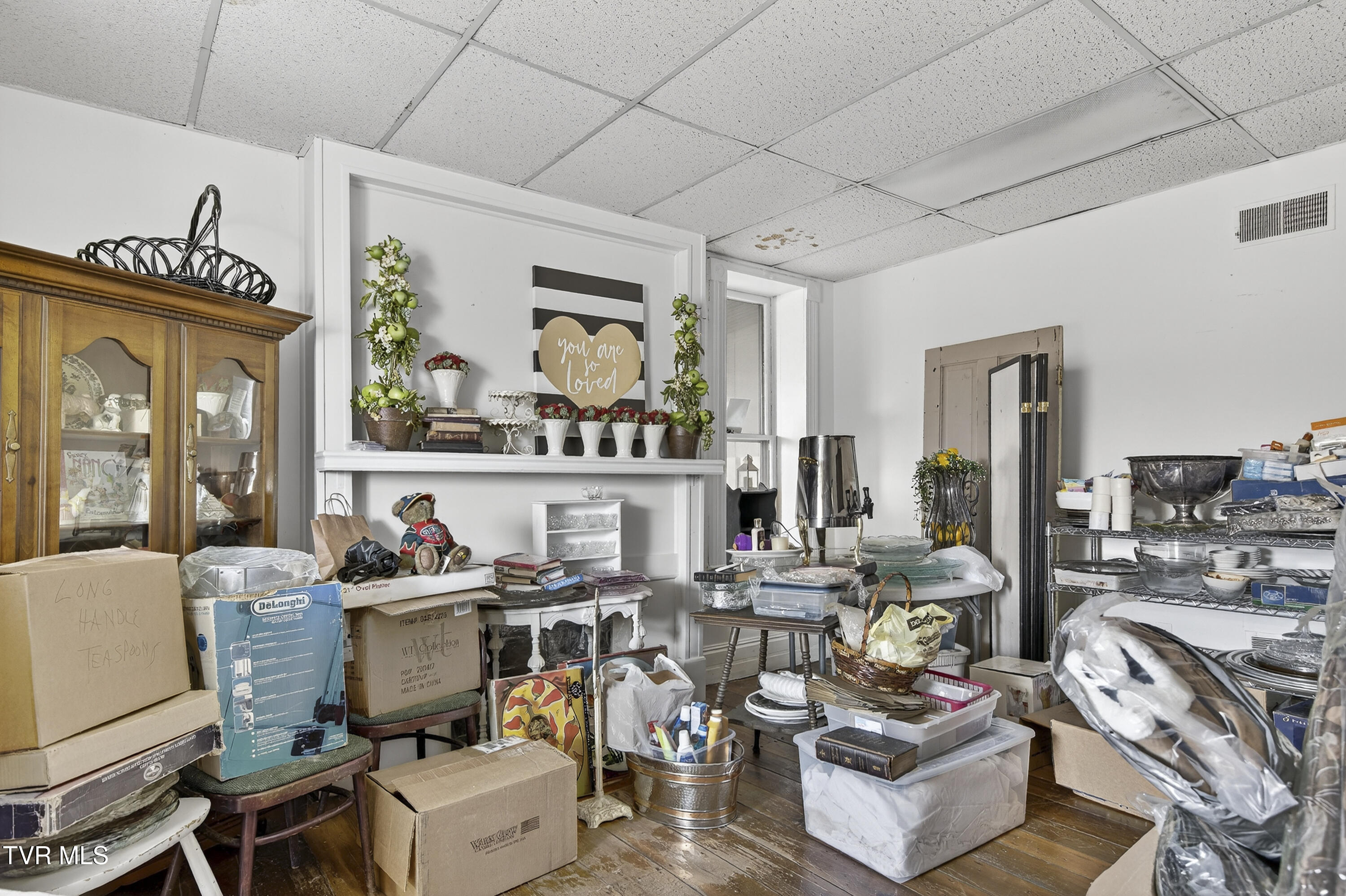 302 Front Street Southwest Abingdon, VA 24210 - Photo 29 of 41 302-Front-St-Abingdon-VA Matt-Smith-Real