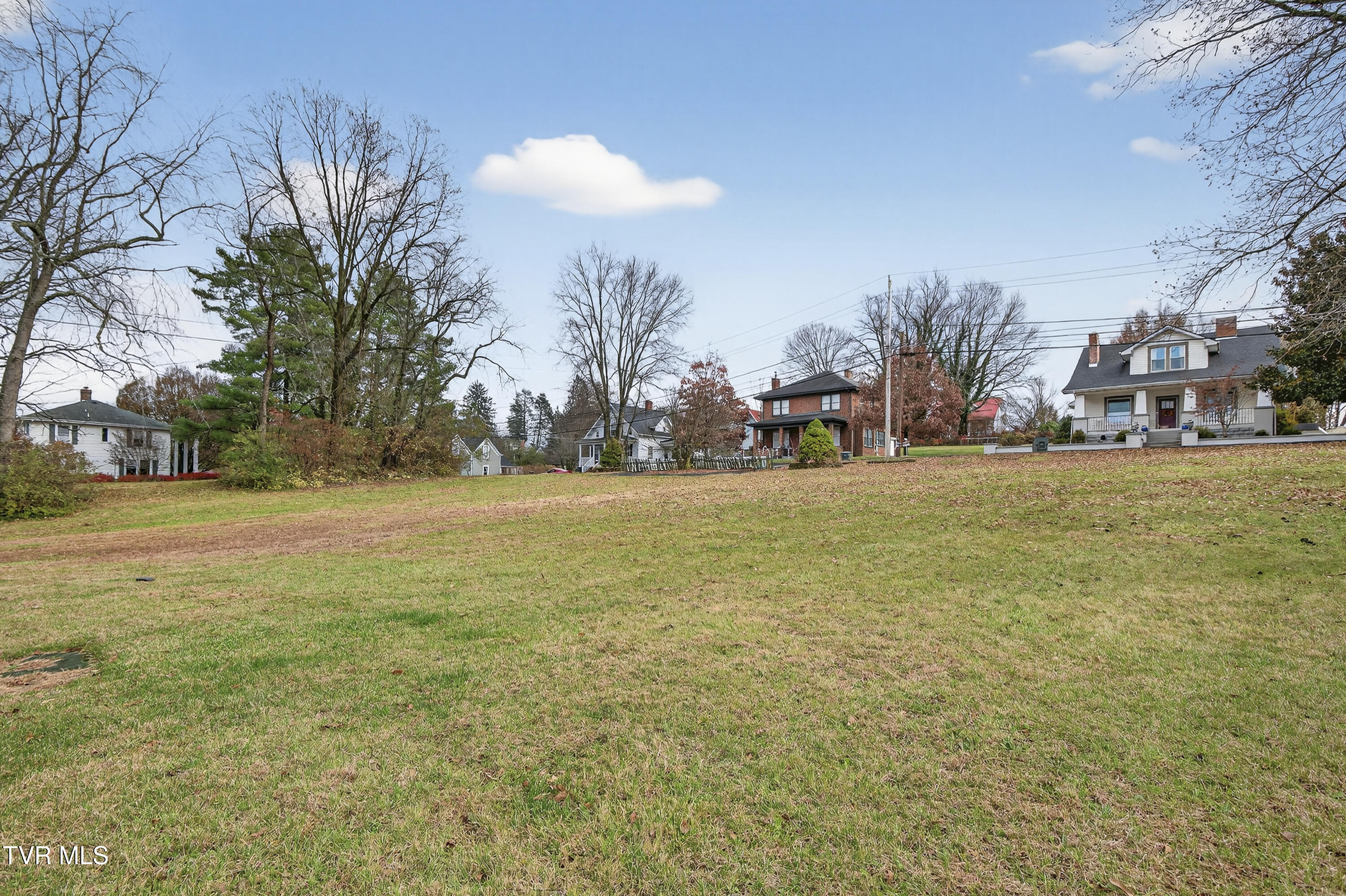 302 Front Street Southwest Abingdon, VA 24210 - Photo 37 of 41 302-Front-St-Abingdon-VA Matt-Smith-Real