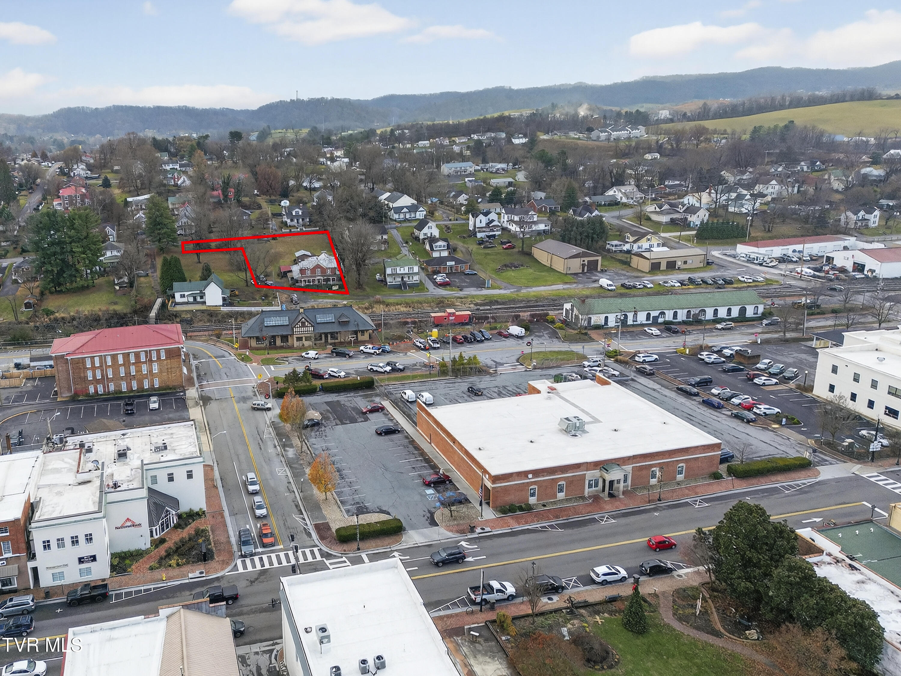 302 Front Street Southwest Abingdon, VA 24210 - Photo 40 of 41 302-Front-St-Abingdon-VA Matt-Smith-Real