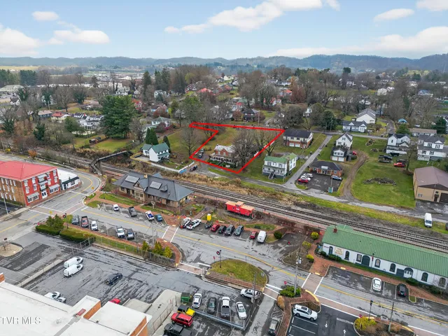$379,000 | 302 Front Street Southwest, Abingdon, VA 24210