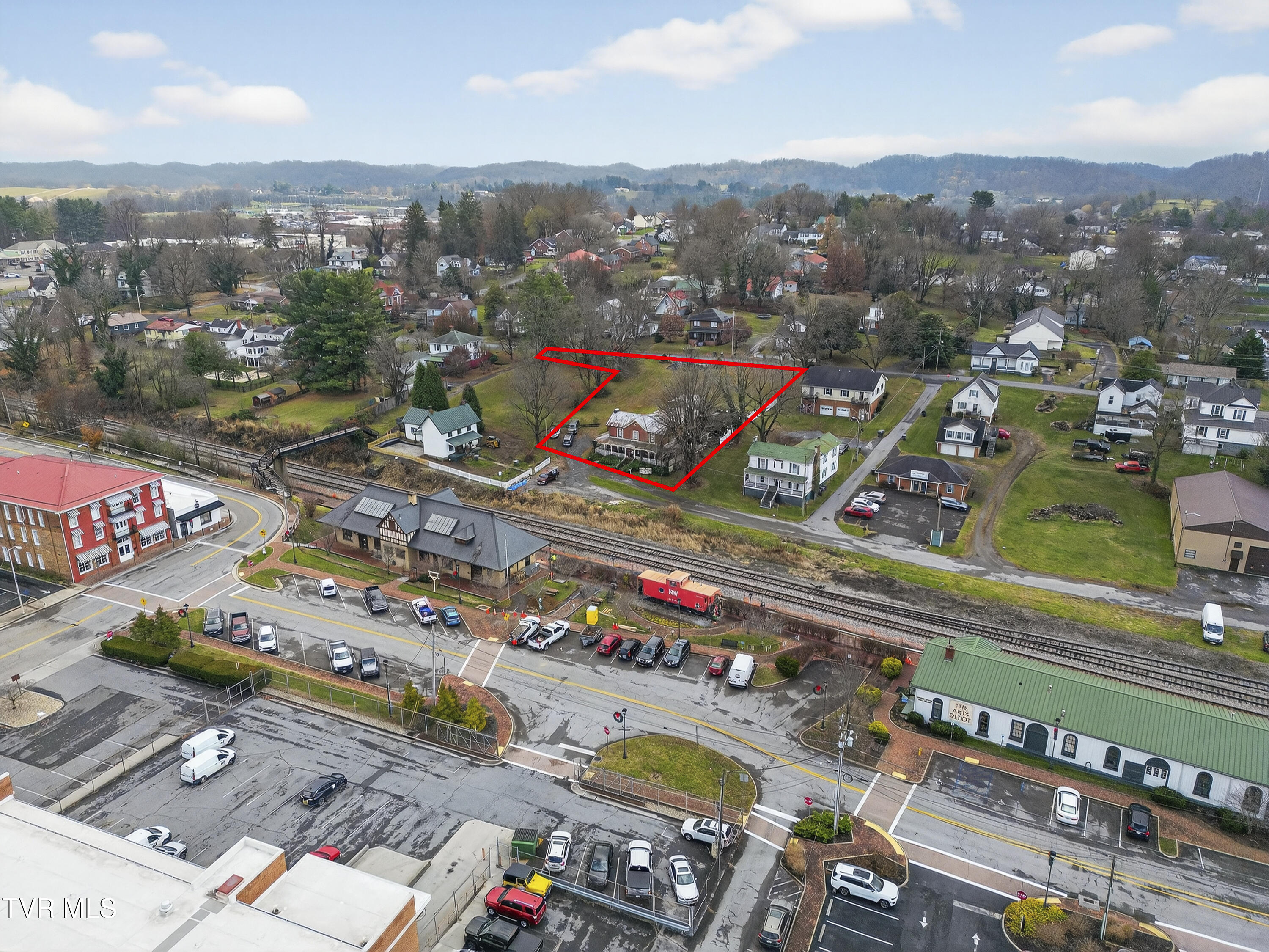 302 Front Street Southwest Abingdon, VA 24210 - Photo 41 of 41 302-Front-St-Abingdon-VA Matt-Smith-Real