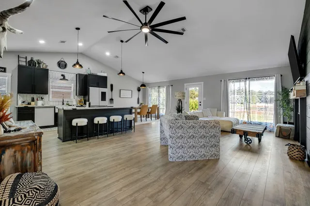 $3,200 | 6605 Donerail Trail, Tallahassee, FL 32309