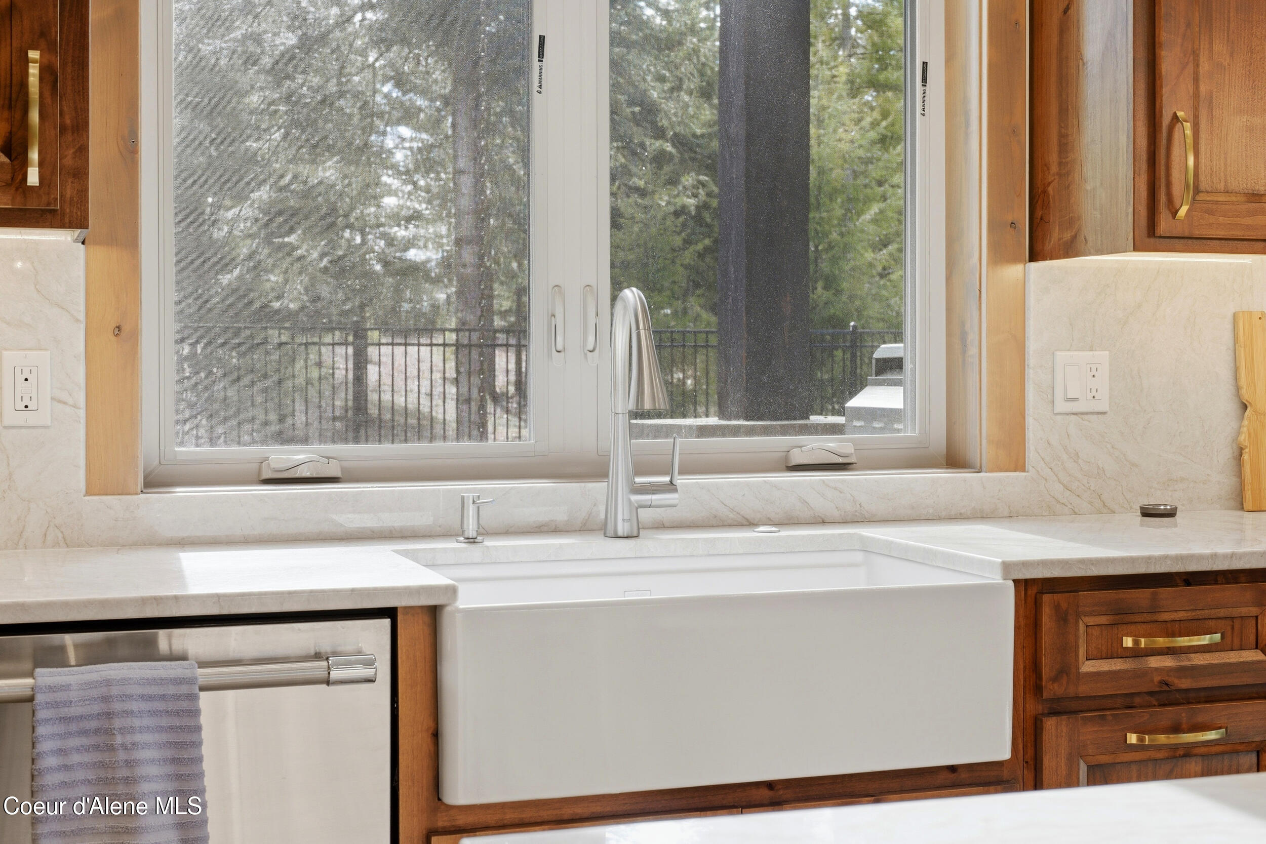 2117 East Amulet Circle Rathdrum, ID 83858 - Photo 18 of 89 Apron Sink with a View