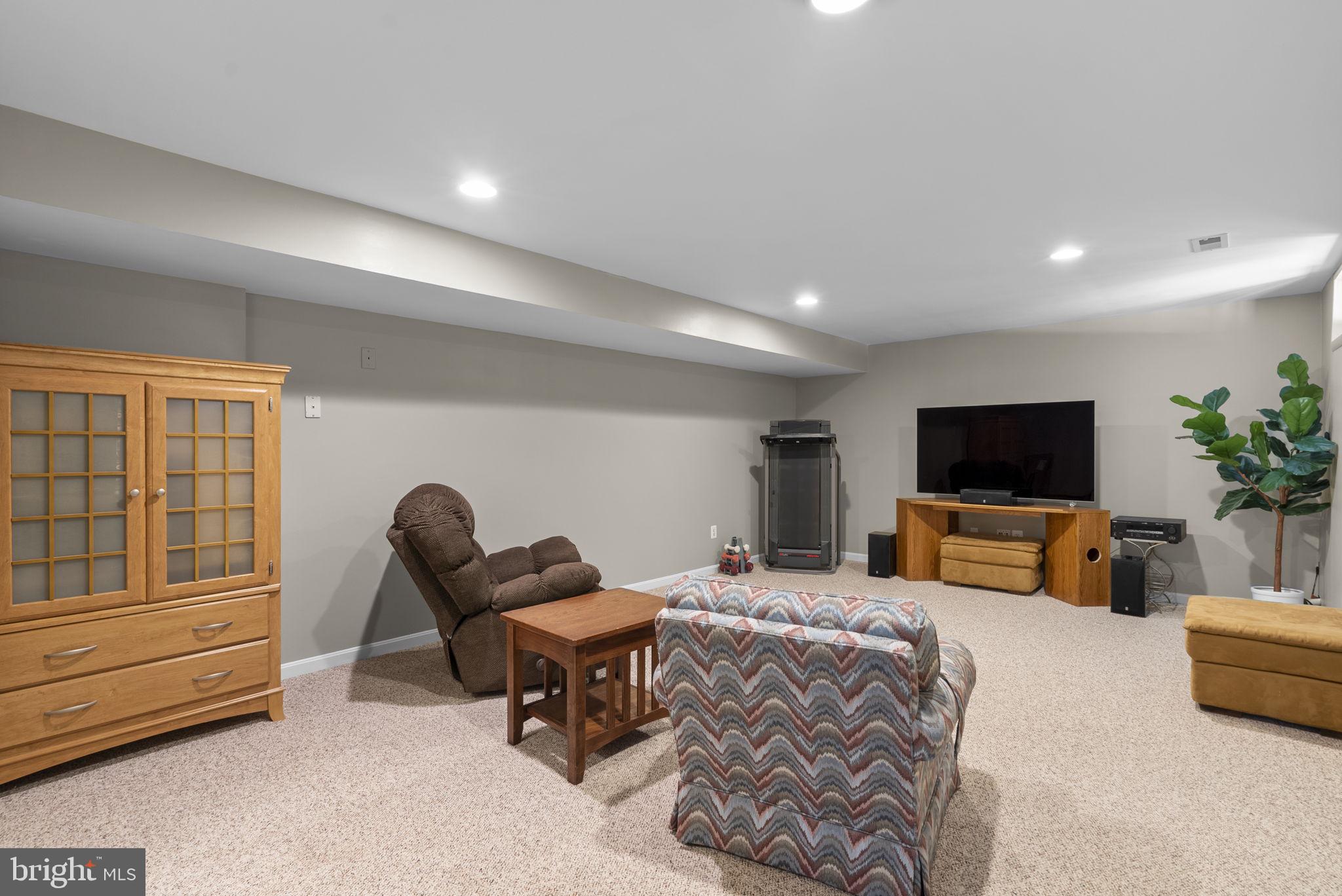 22335 Newcut Road Clarksburg, MD 20871 - Photo 34 of 49