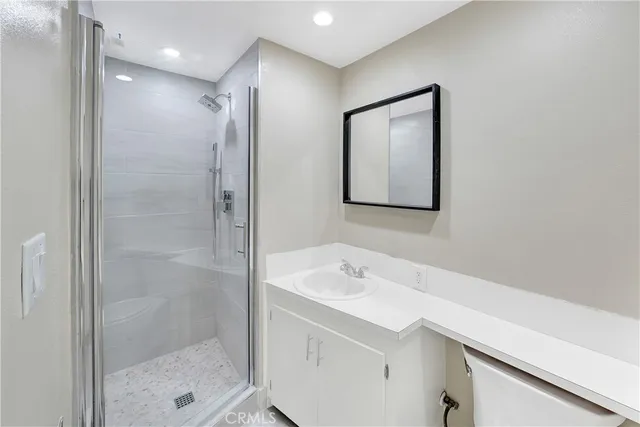 $8,000 | 216 Collins Avenue, Newport Beach, CA 92662