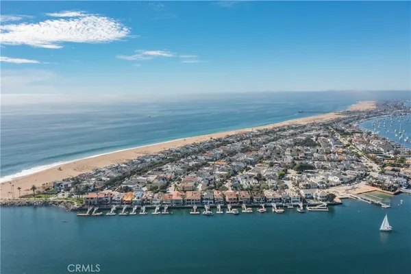 $8,000 | 216 Collins Avenue, Newport Beach, CA 92662