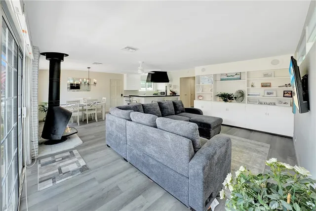 $8,000 | 216 Collins Avenue, Newport Beach, CA 92662