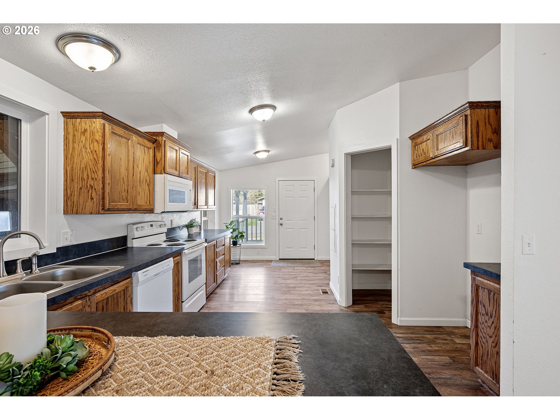 47554 Hansen Street Oakridge, OR 97463 - Photo 14 of 32