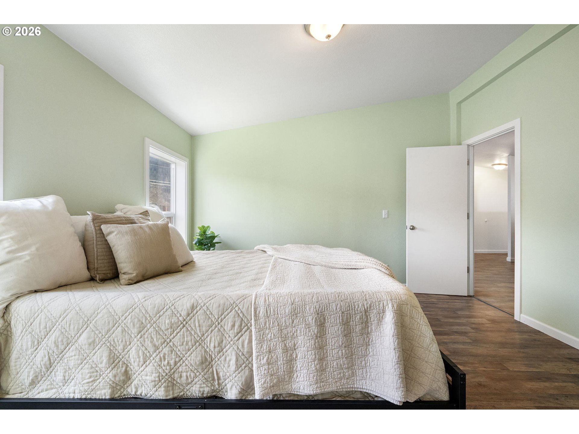 47554 Hansen Street Oakridge, OR 97463 - Photo 21 of 32