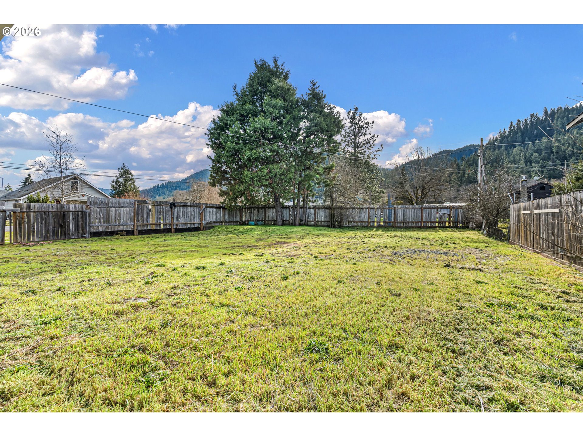 47554 Hansen Street Oakridge, OR 97463 - Photo 27 of 32